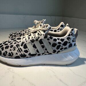 Adidas Women's 'Leopard' Sneaker Size 7
